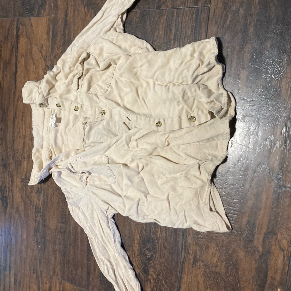 Button up - Picture 3 of 3
